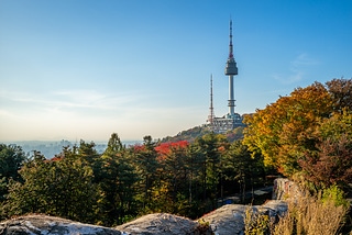 首爾塔與紅葉