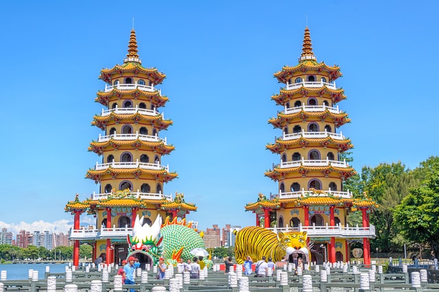 龍虎塔