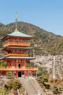 世界遺產之青岸渡寺三重塔與那智瀑布