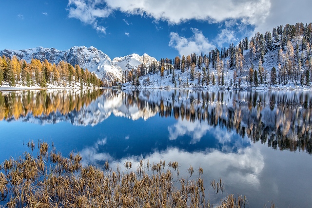 Autumn in Malghette Lake