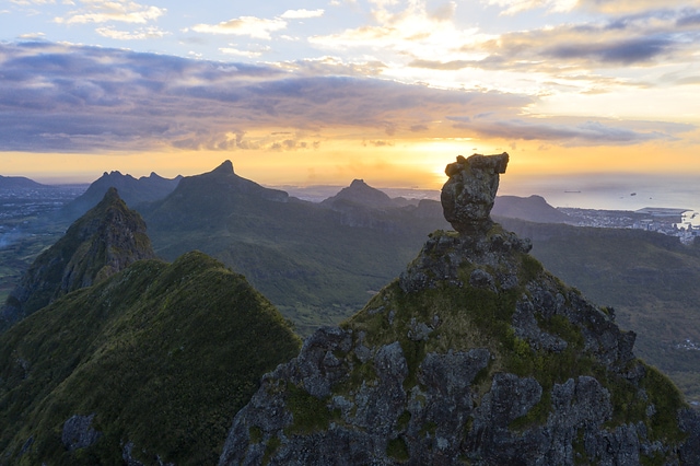 Mauritius_LePouceMountainPeak390441