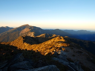 清晨的向陽山